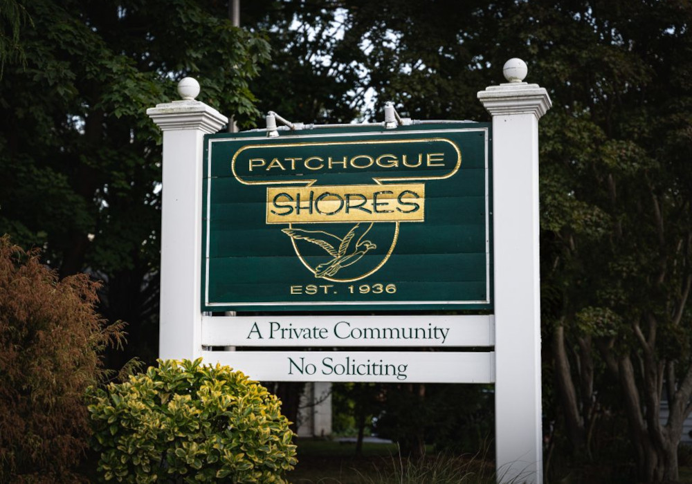 Patchogue Shores Welcome Sign